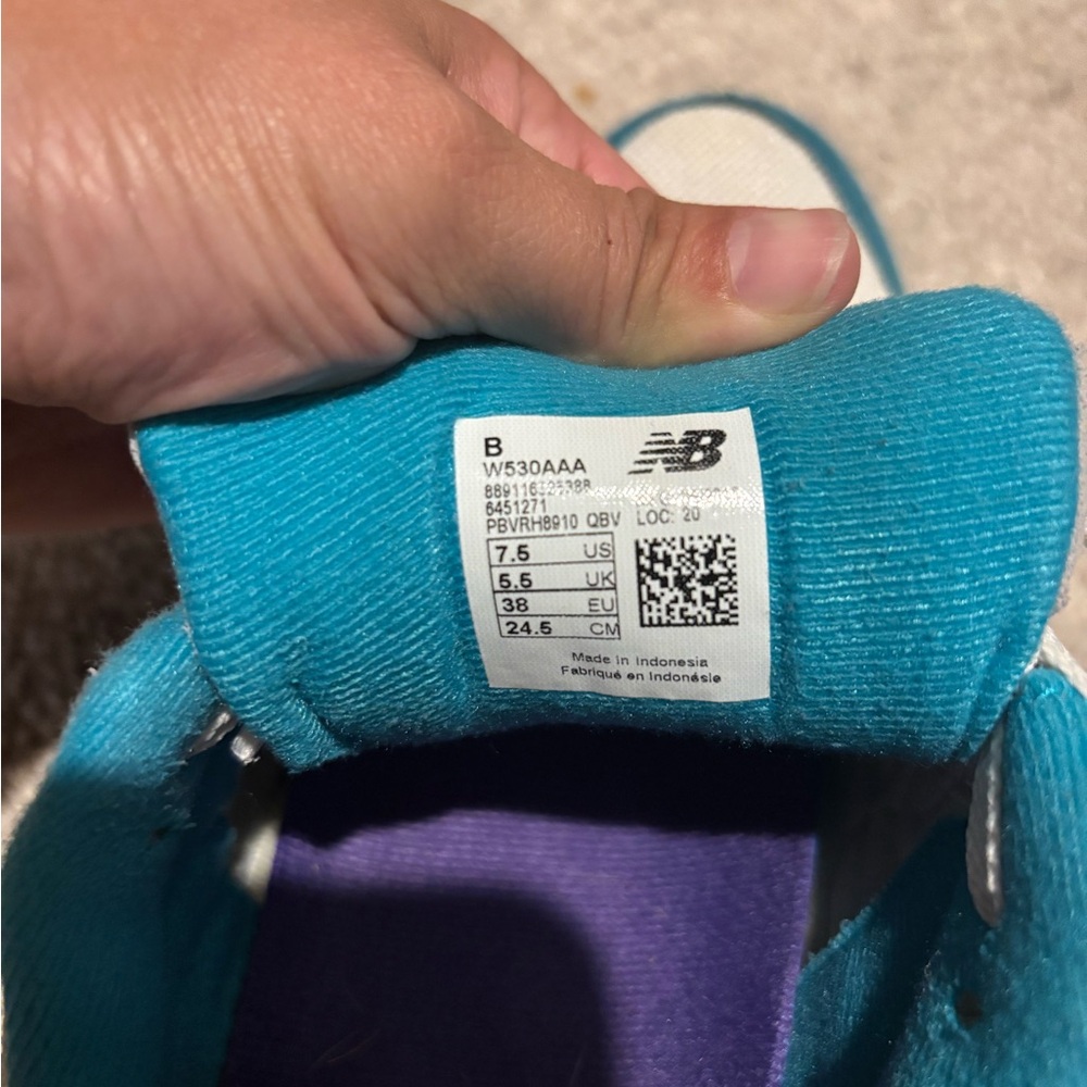 New Balance Women's 530 Sneakers - White, Purple, and Teal - Picture 4 of 4